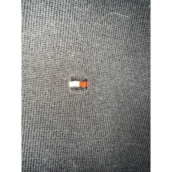 Tommy Hilfiger Men’s Sweater Large Black V-Neck 100% Cotton Classic Pullover - Picture 2 of 4